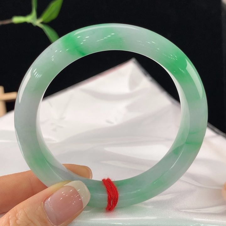 翡翠手镯未镶嵌111-3827