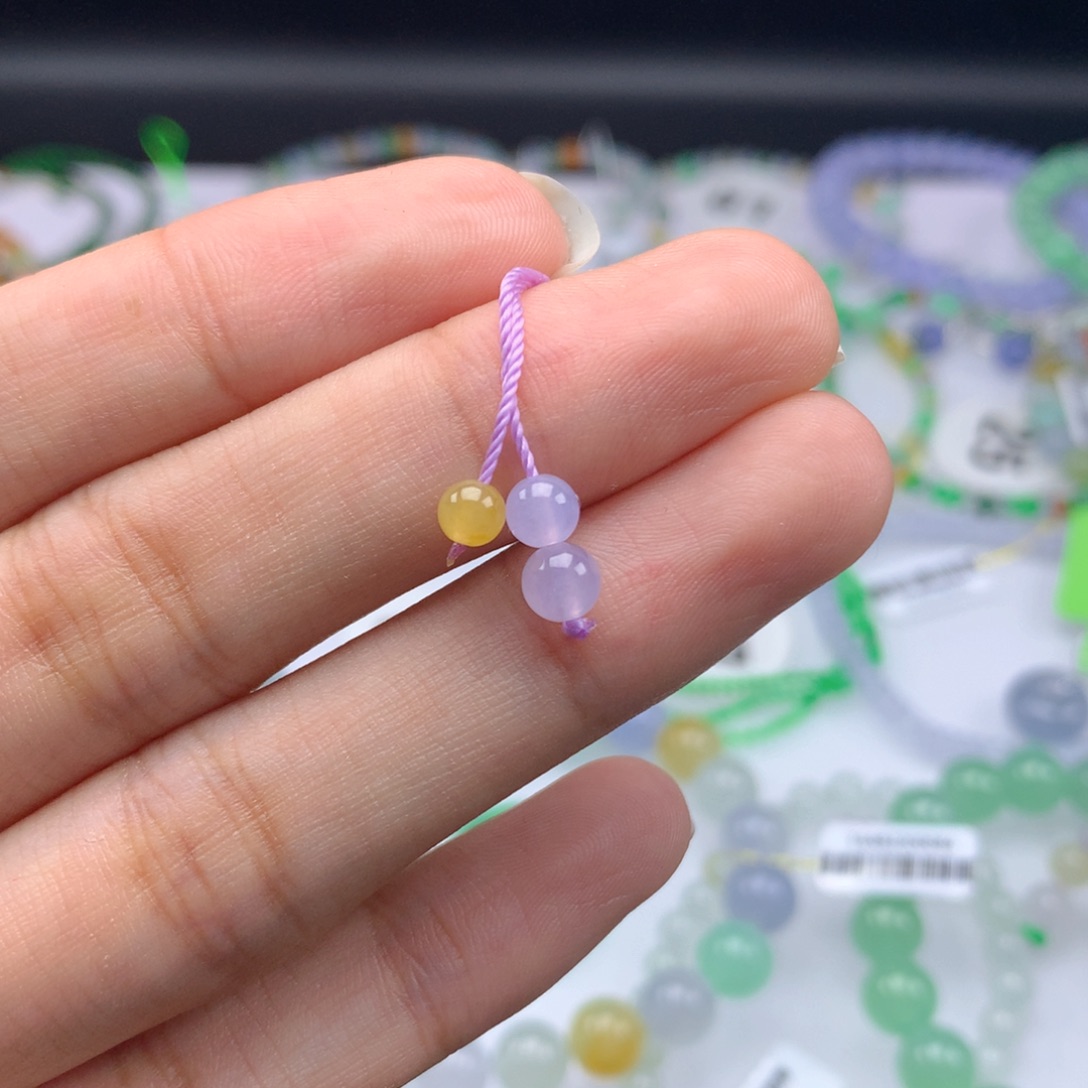 翡翠手链未镶嵌卡