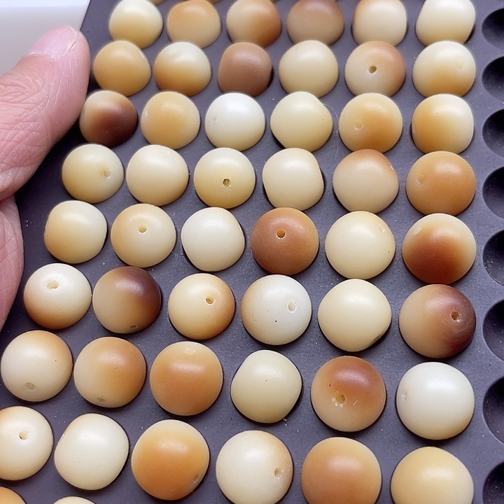 白玉菩提吊坠瑕疵13-12炭烤胖苹果30颗卡灯牌宠30颗