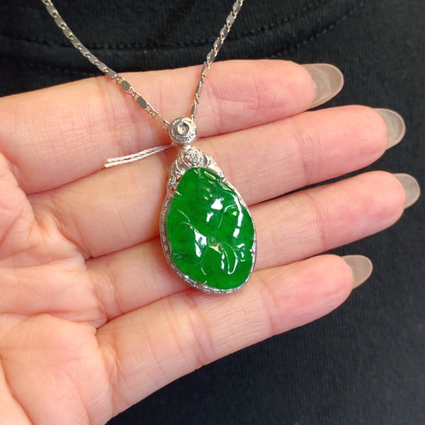 【闪购商品】颈饰18K金镶嵌翡翠荷叶