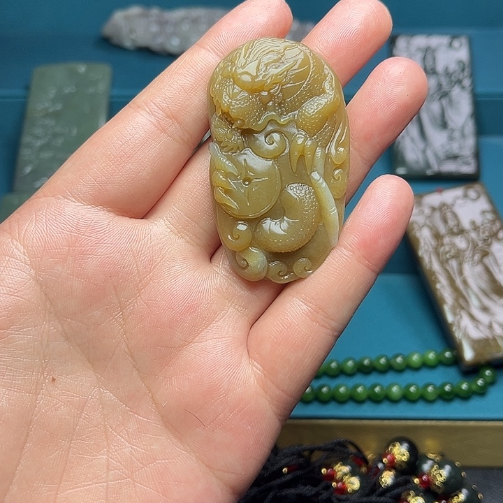 瞭****和田玉未镶嵌颈饰