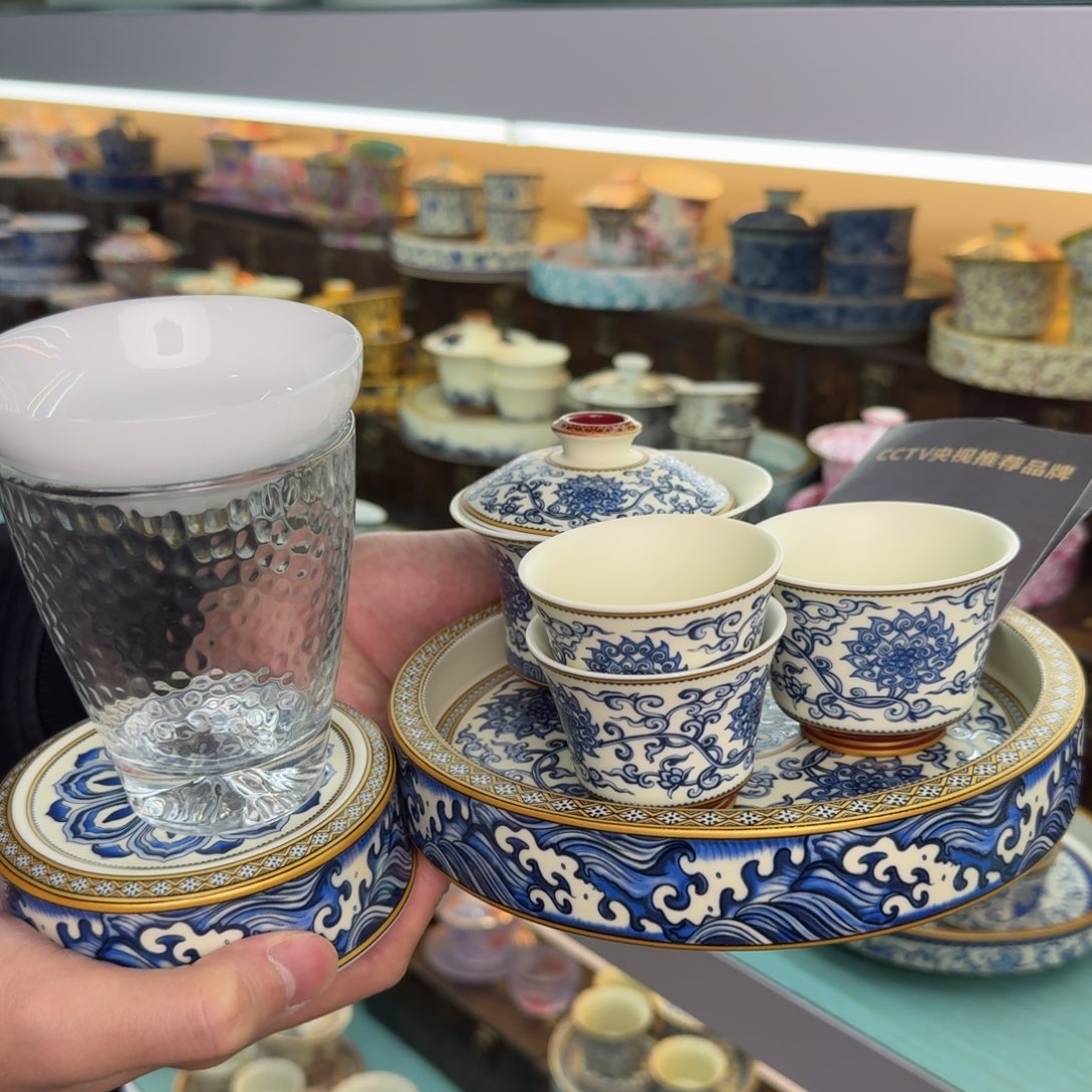 祝我们成为更好的人