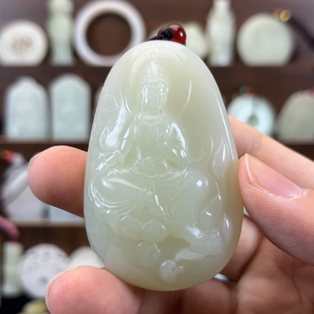 【****和田玉未镶嵌颈饰