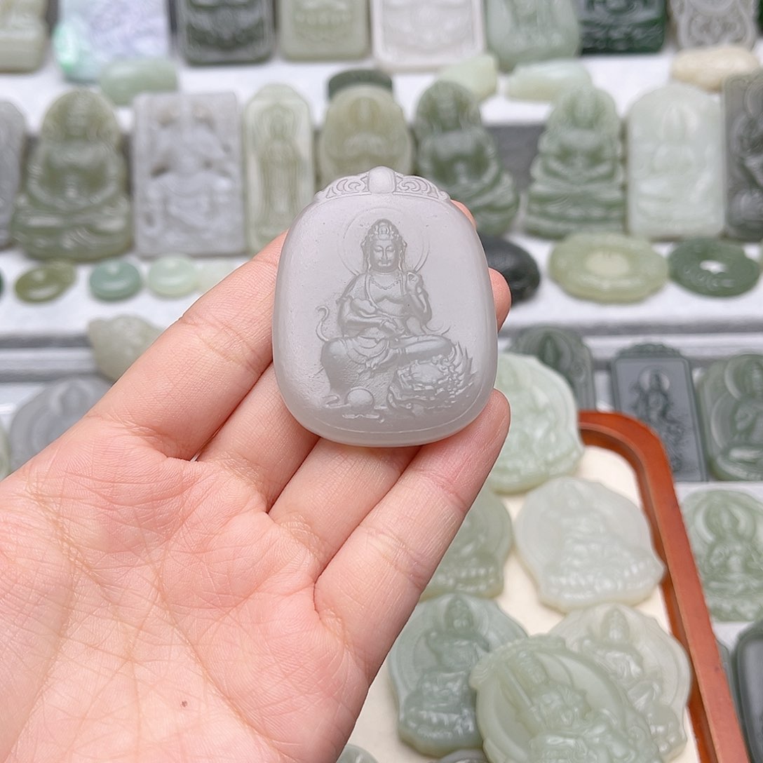 和田玉颈饰未镶嵌老****号