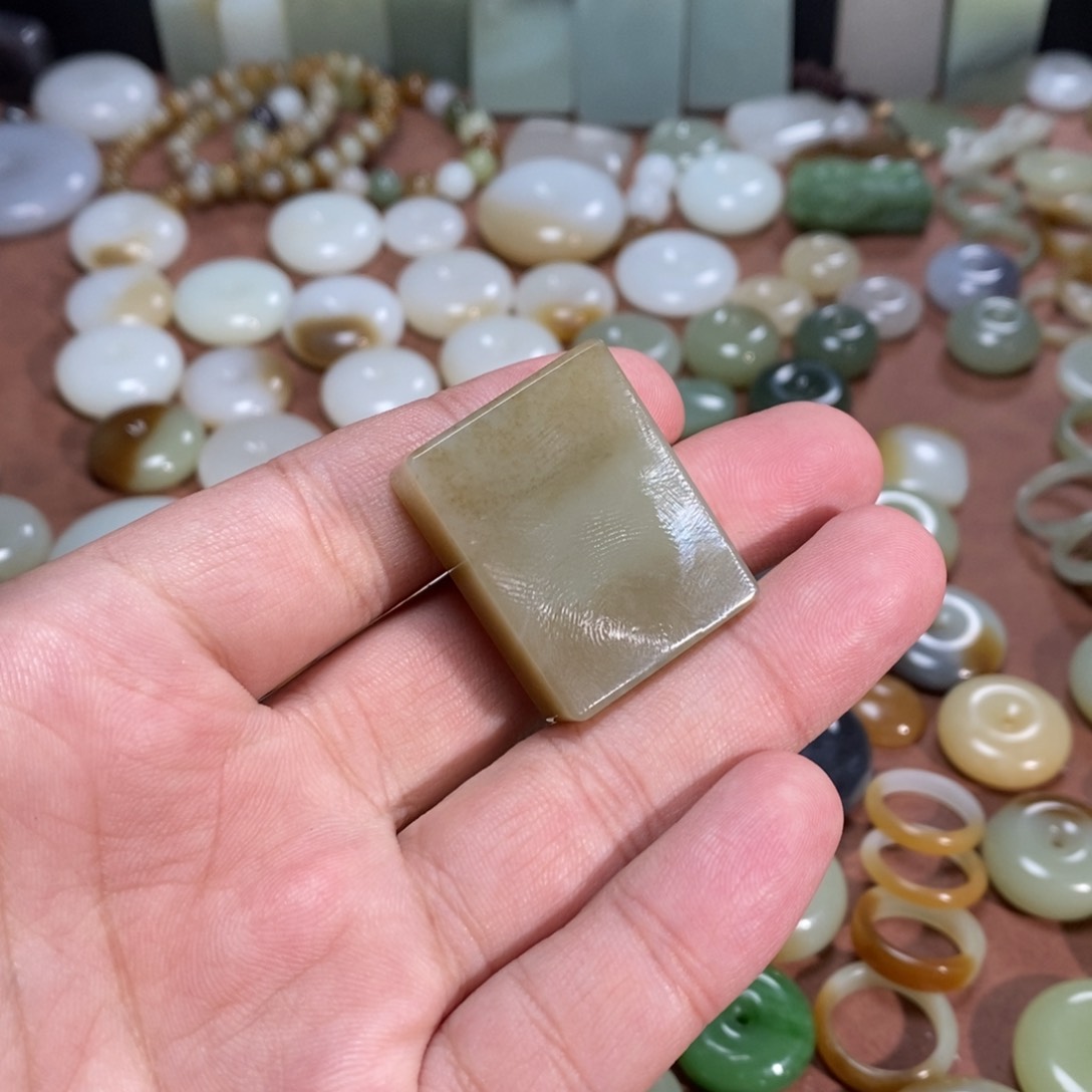 和田玉吊坠(不含链)未镶嵌