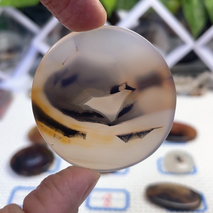 玛瑙/玉髓颈饰未镶嵌