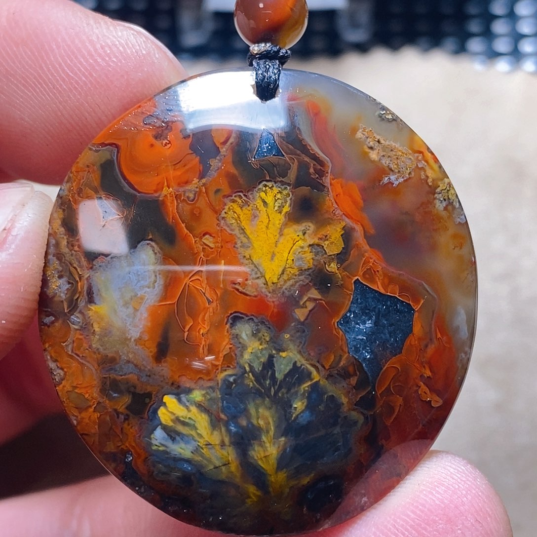 玛瑙/玉髓颈饰未镶嵌清*