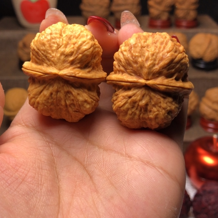 文玩核桃把件47铁蝴蝶