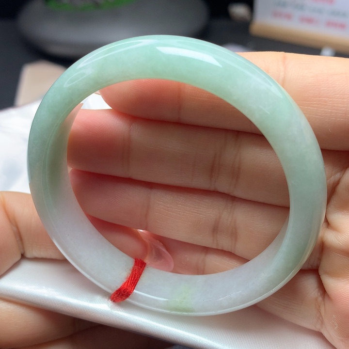 翡翠手镯未镶嵌56565757