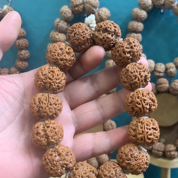 手串金刚菩提领**居梅花