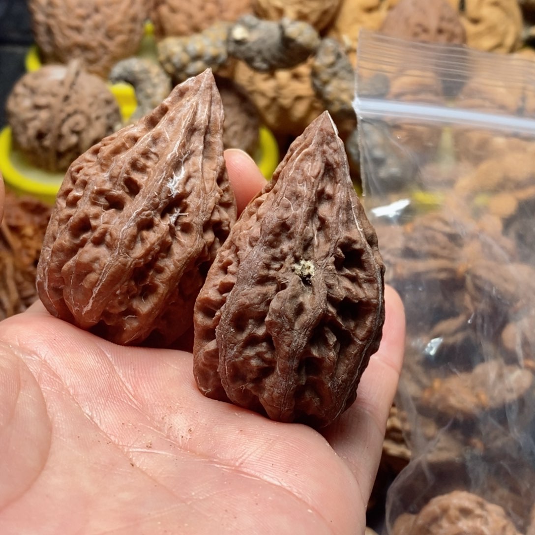 文玩核桃吊坠瑕疵96