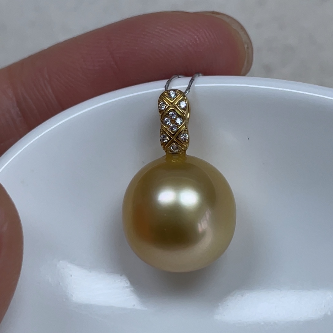 吊坠(不含链)18K金镶嵌海水珍珠11.7