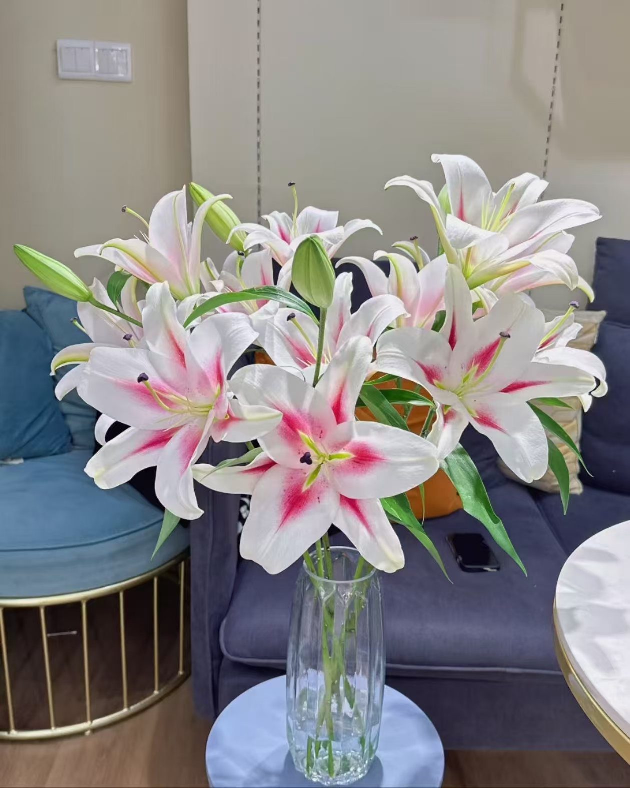 (多头火箭少女）香水百合云南鲜花