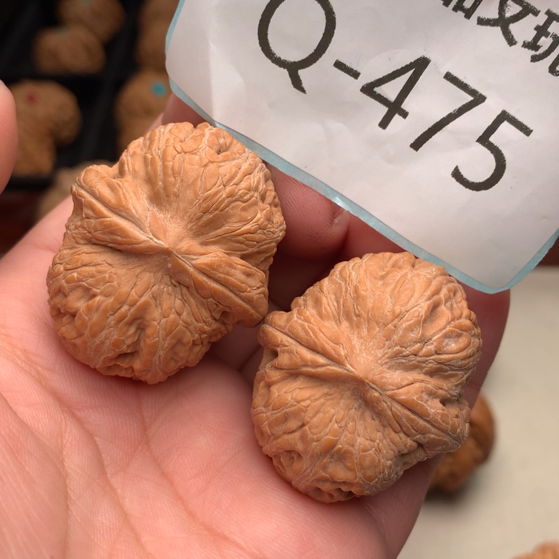 文玩核桃把件38元宝……….