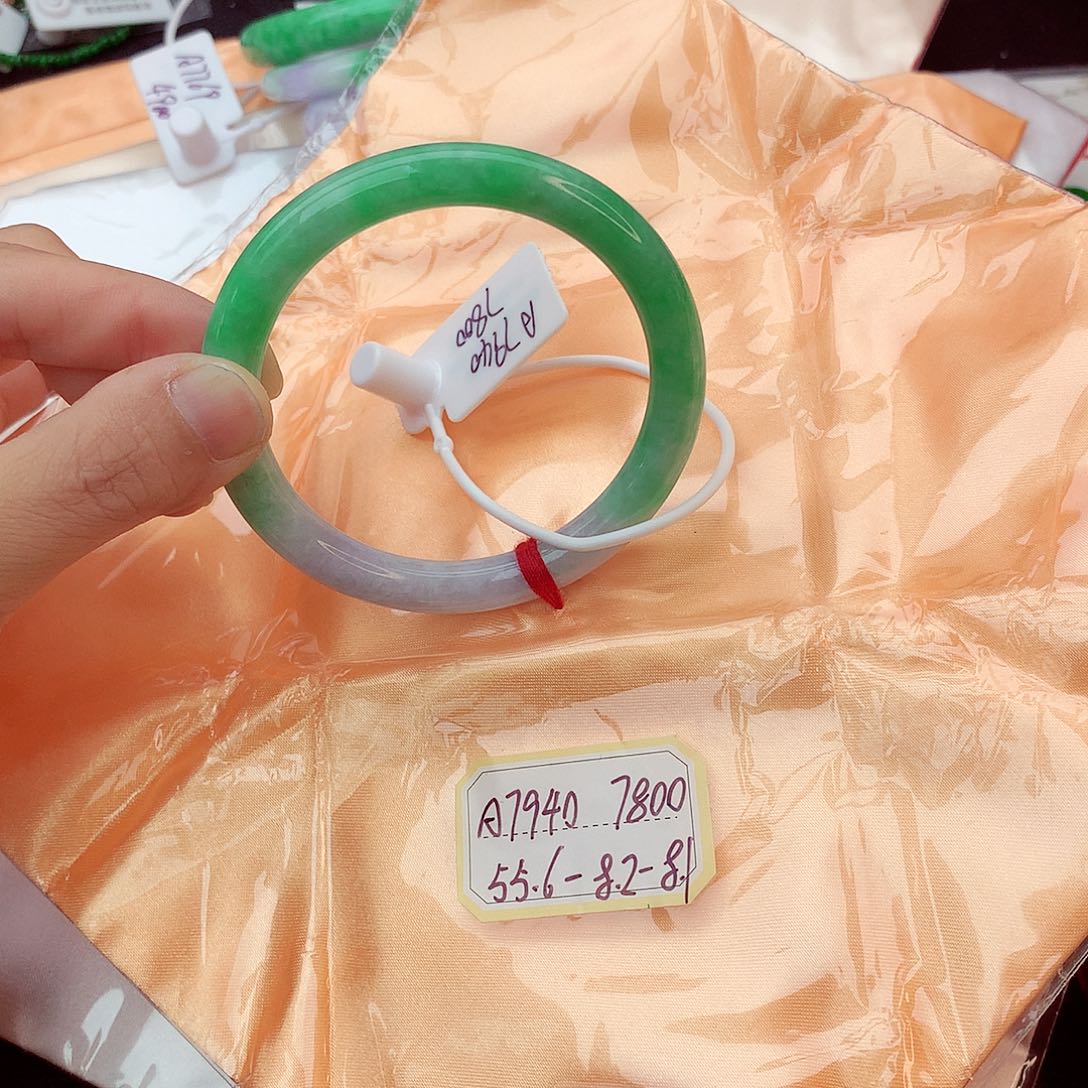 翡翠手镯未镶嵌l****婷翡翠