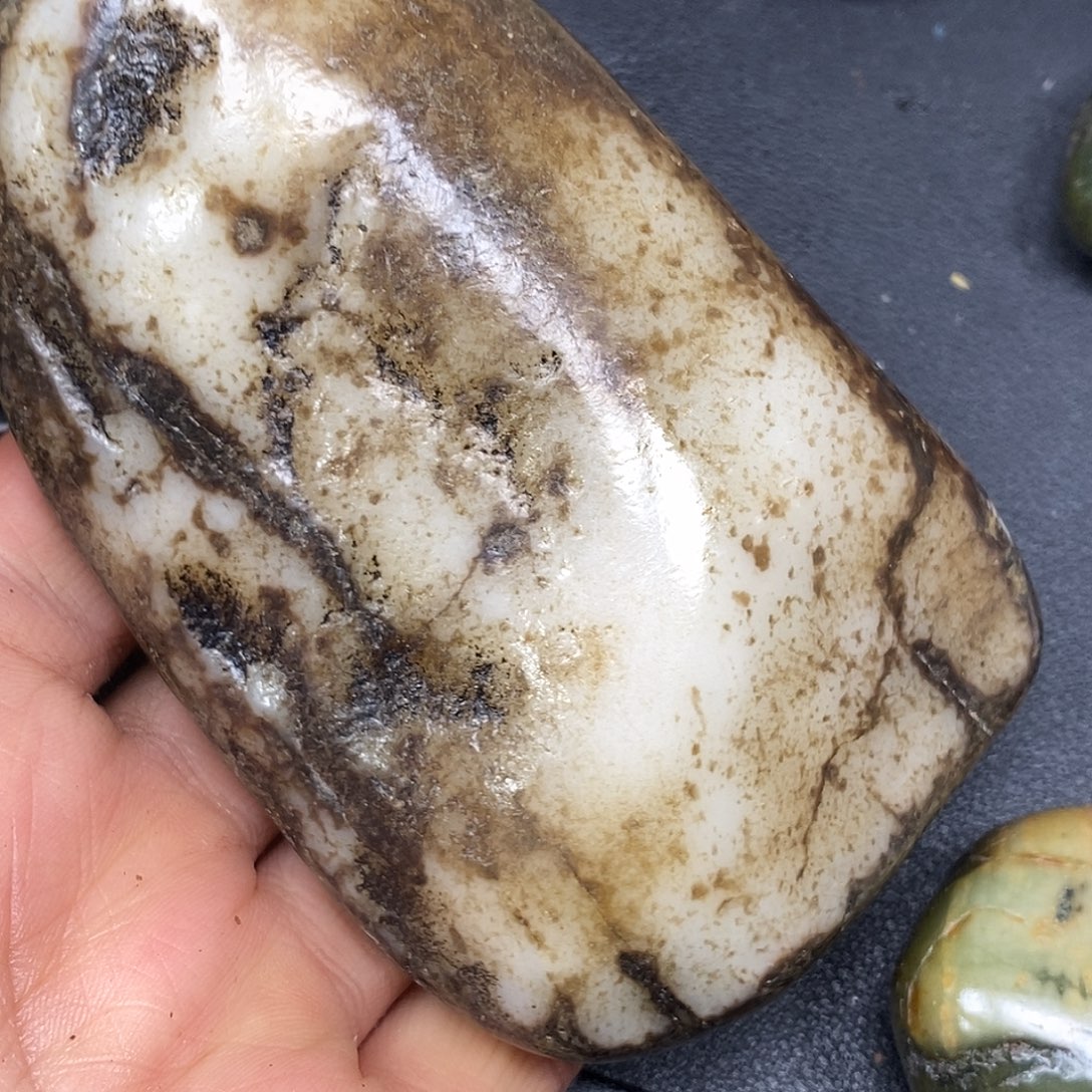 和田玉未镶嵌珠宝奇石