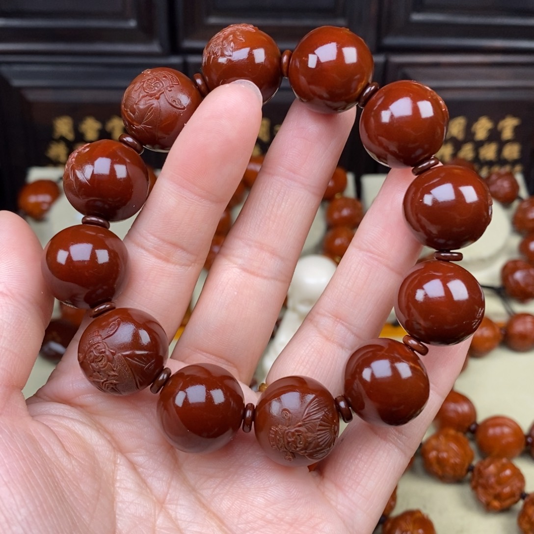 智***勇橄榄核吊坠八宝财神