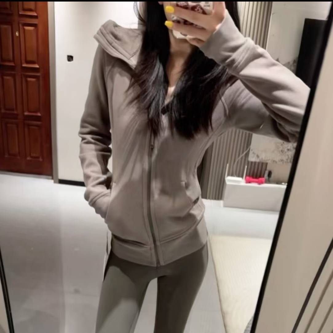 修身时尚显瘦SKB连帽款卫衣
