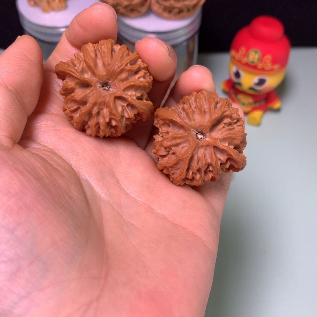 任***侠把件文玩核桃苹果园