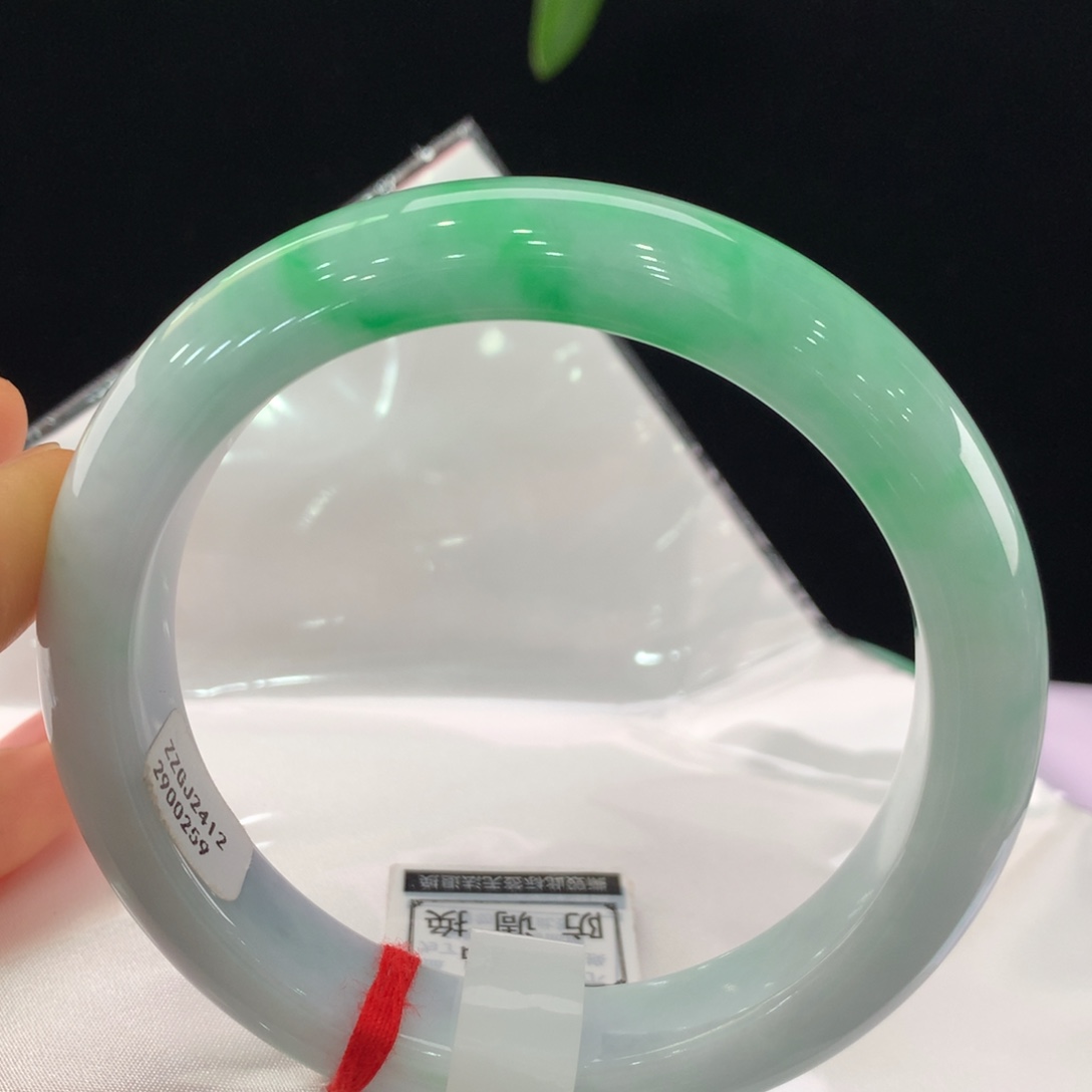 翡翠手镯未镶嵌111-0259