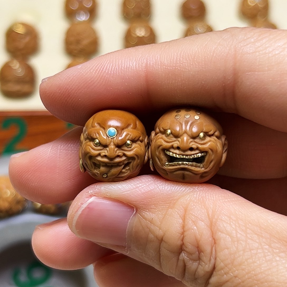 猴头核桃把件夫**求镶嵌