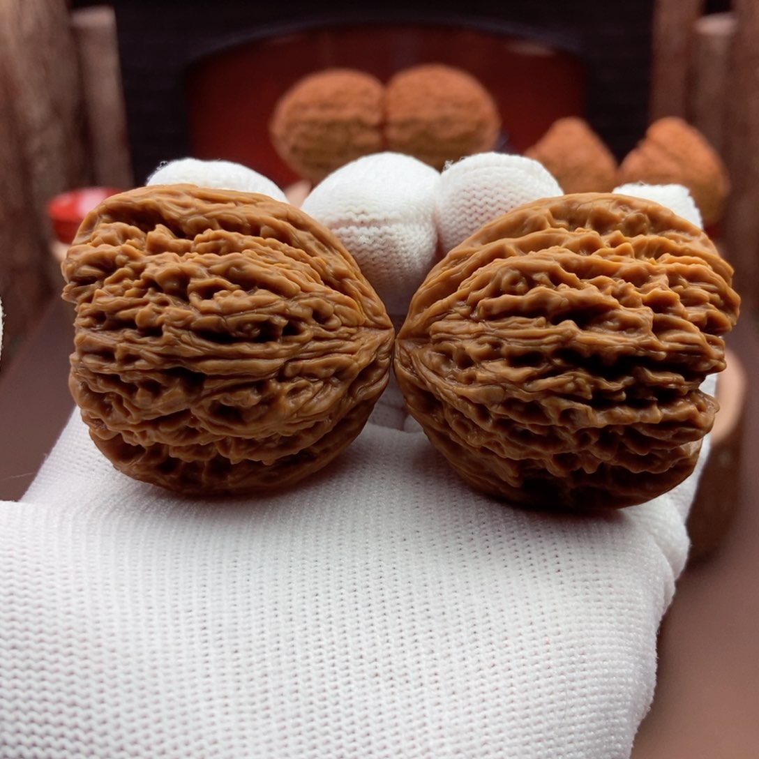 文玩核桃把件拉丝天使大凹39.37.39.43.3克