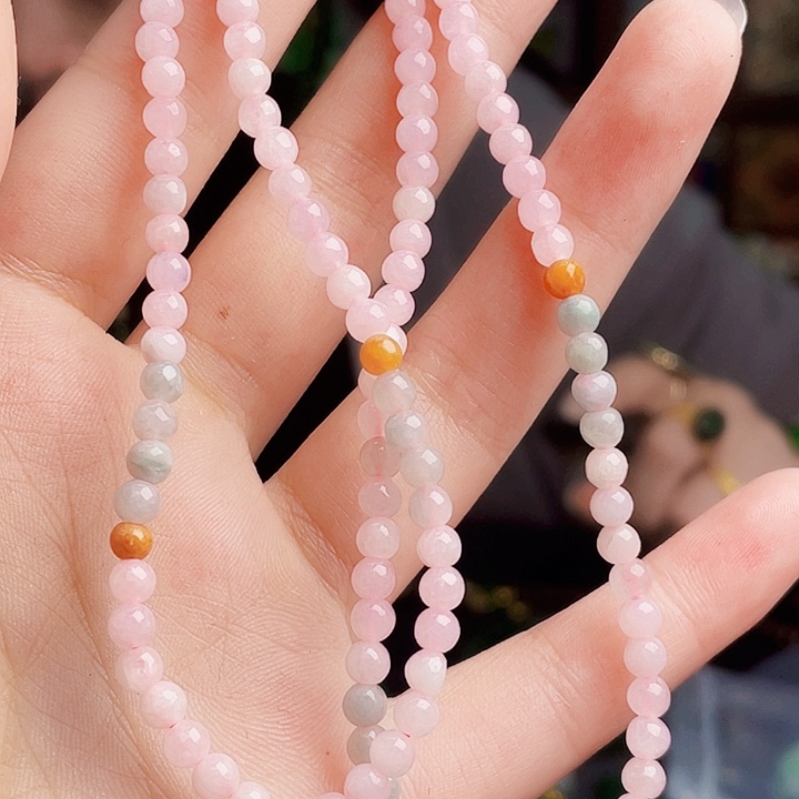 翡翠未镶嵌颈饰多样性