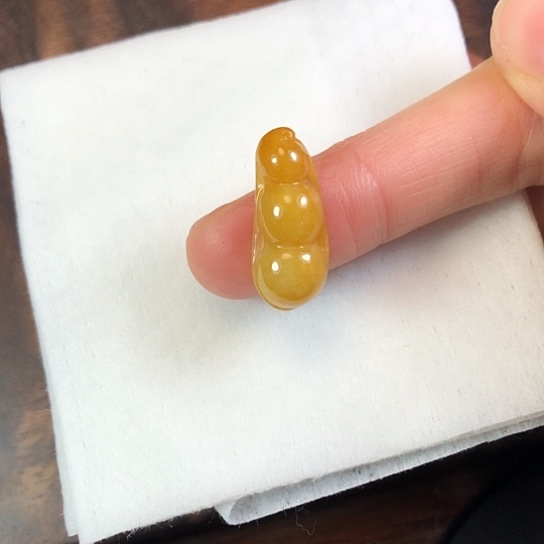 翡翠未镶嵌颈饰缅甸A货，每天下午1点半开播