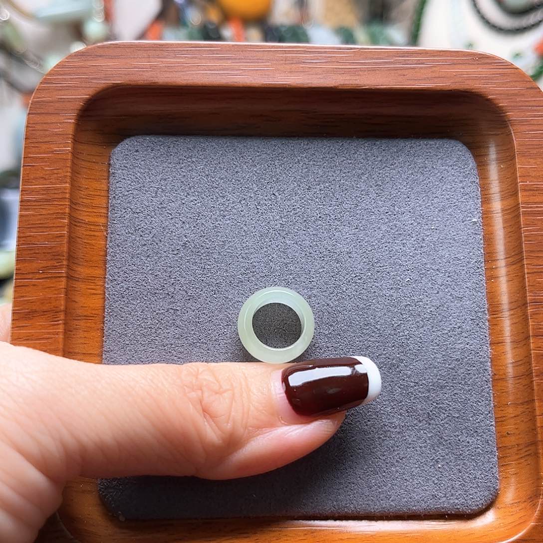 和田玉颈饰未镶嵌小*空