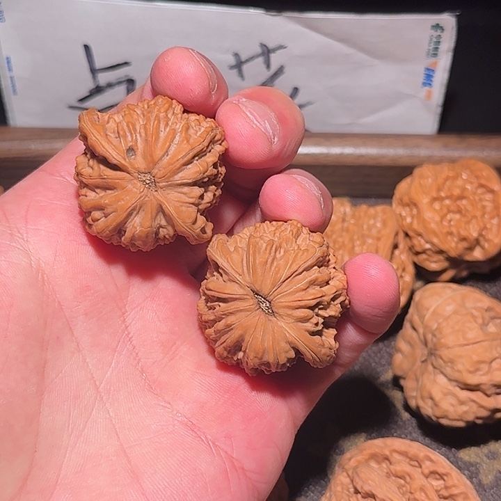学***名文玩核桃吊坠磨盘