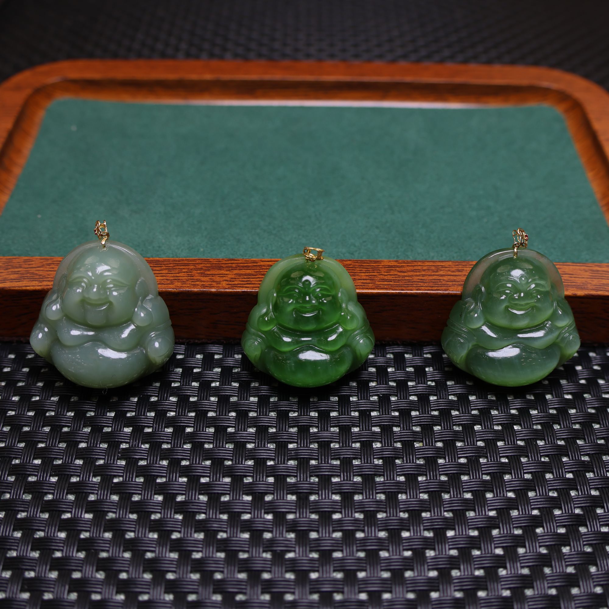 【小猴哥珠宝】18K金镶和田玉碧玉猫眼佛公吊坠拍一发一多样性发货