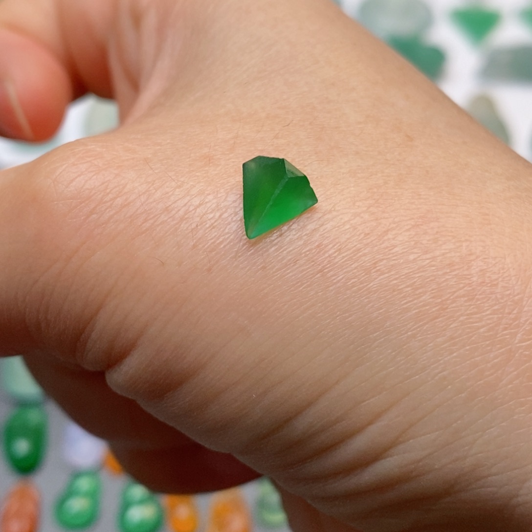 定制翡翠未镶嵌切割面