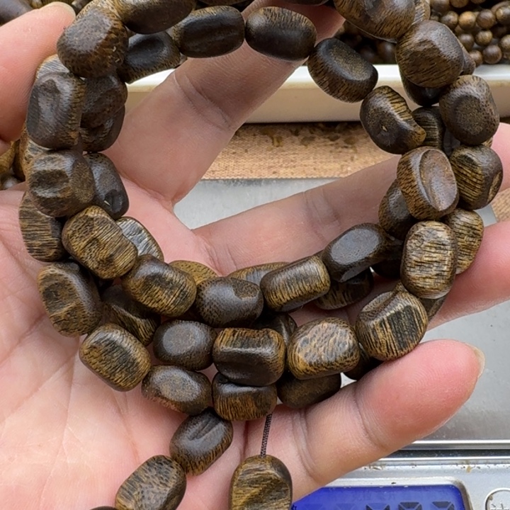 走***北沉香手串乌身手串47克加