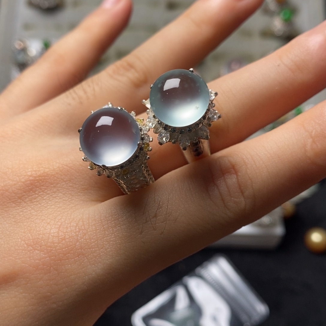 用***7定制翡翠未镶嵌不退不换