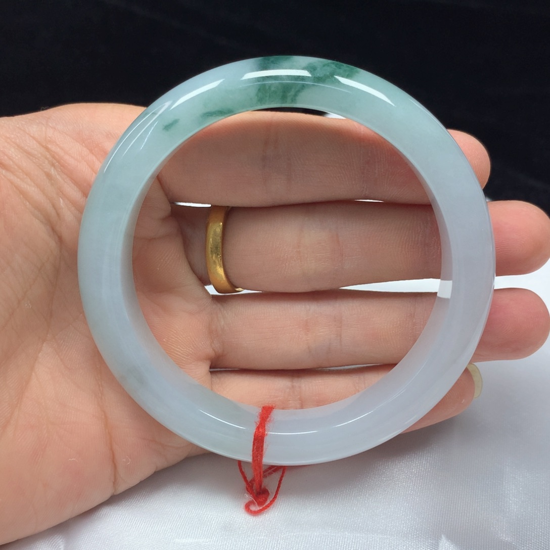 翡翠手镯（圆镯）未镶嵌58.5