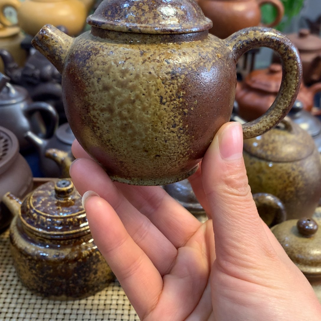 紫砂茶壶宜兴原矿黄金段泥150cc