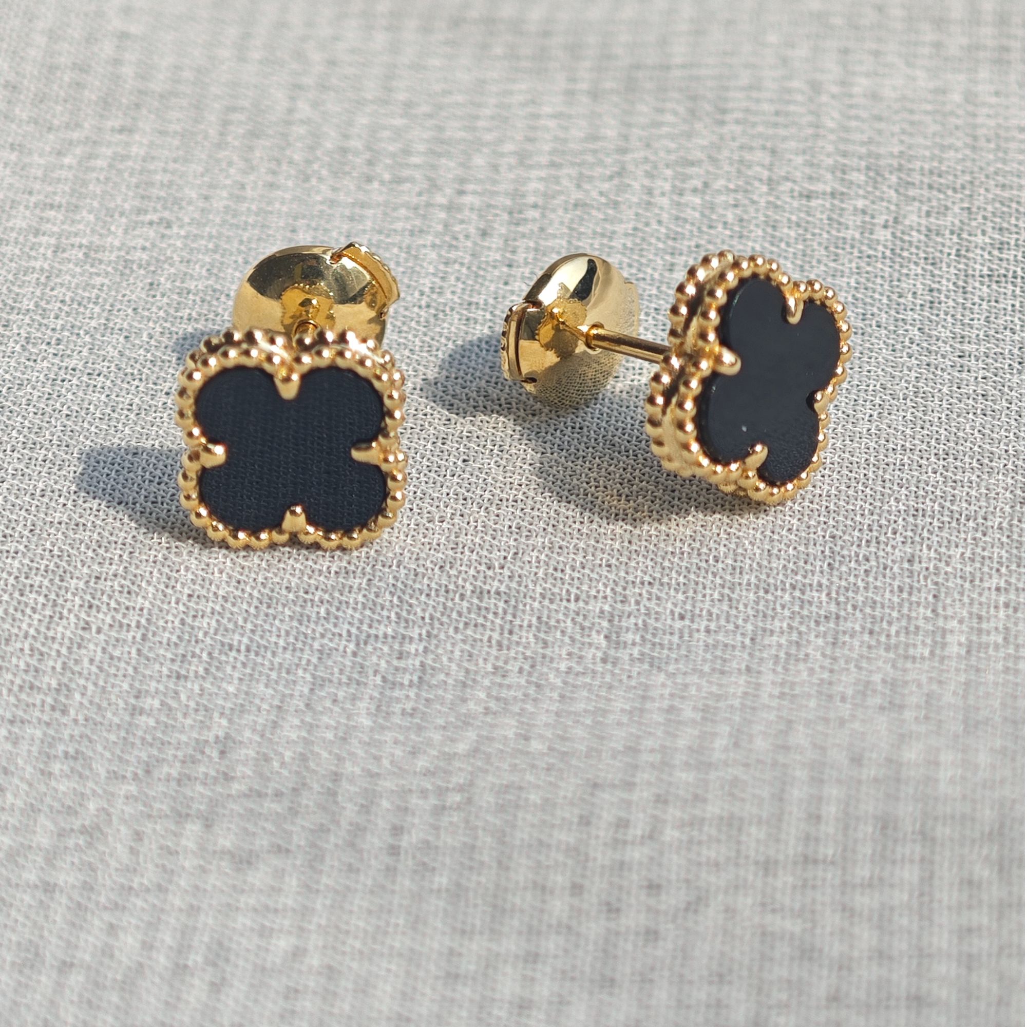 【CHERISH】18k  k黄 黑四叶草耳钉
