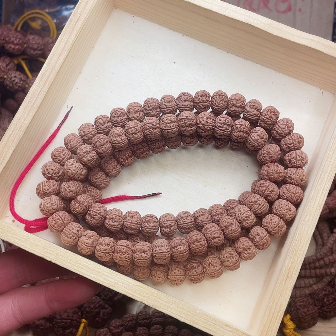 金刚菩提手串钱****）老树凹底梅花，纯天然原皮