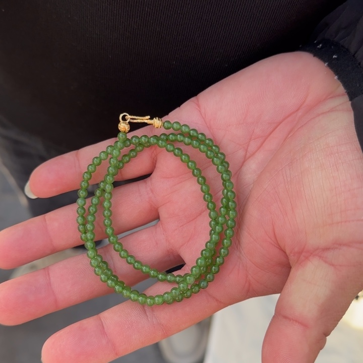 和田玉未镶嵌颈饰俄碧纯净版