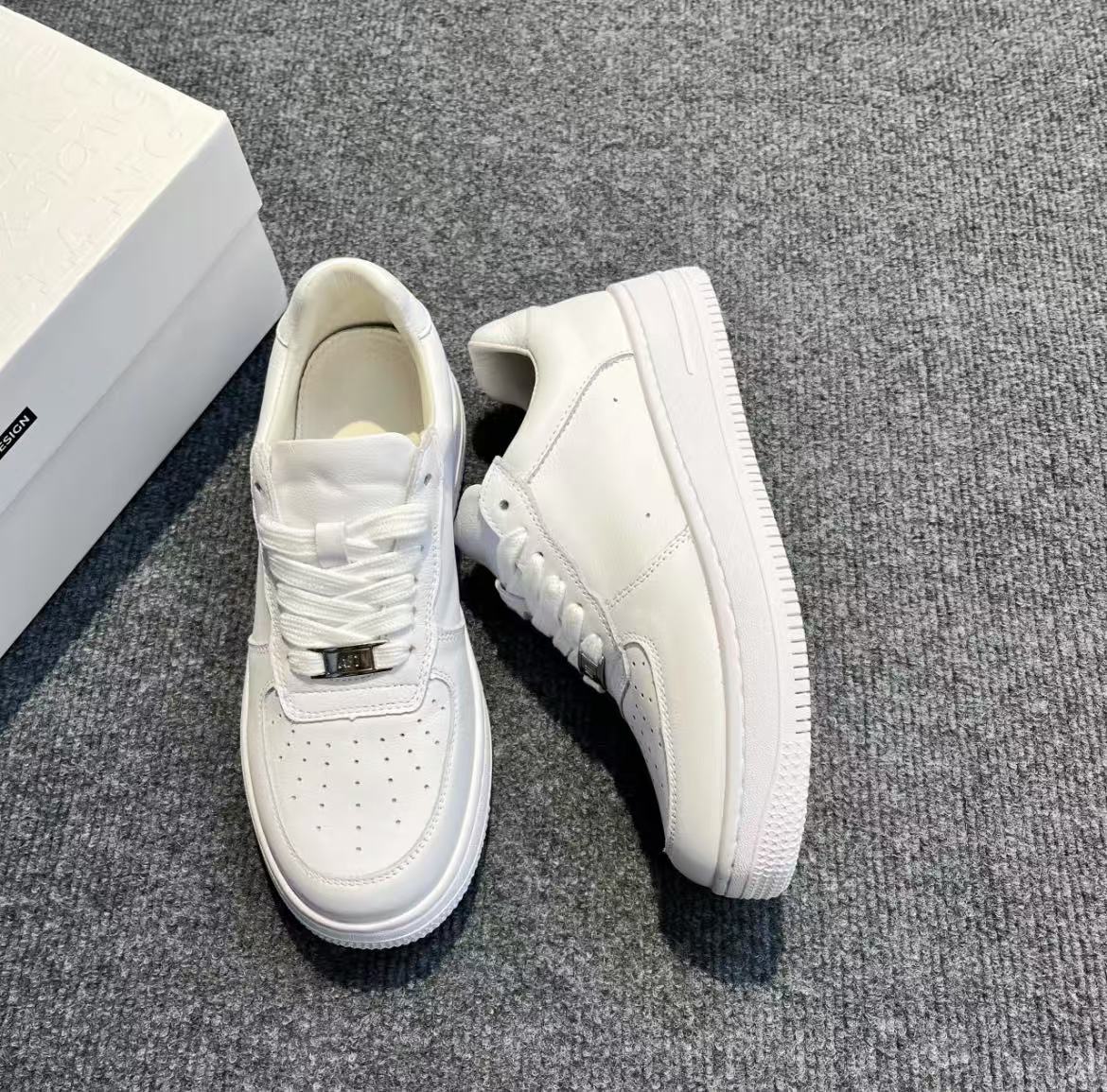 004国潮百搭休闲鞋男士牛仔白蓝胖丁潮流厚底时尚休闲增高鞋