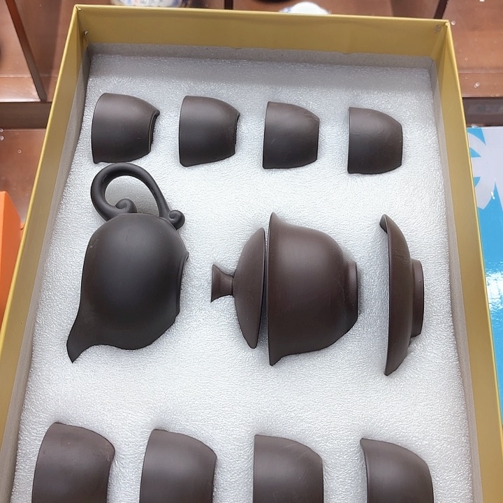 孤品茶具套装等。