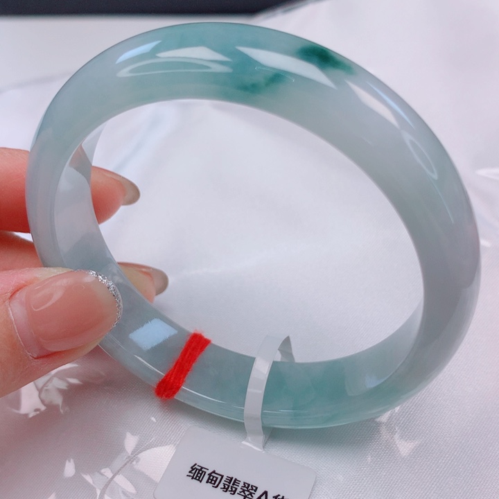 翡翠未镶嵌手镯57。58