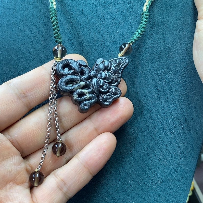 【闪购商品】蛇纹石玉未镶嵌吊坠
