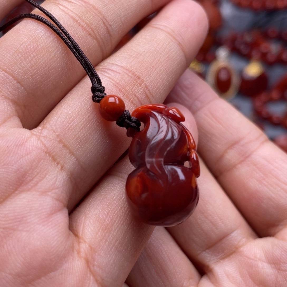 南红玛瑙未镶嵌珠宝奇石葫芦吊坠