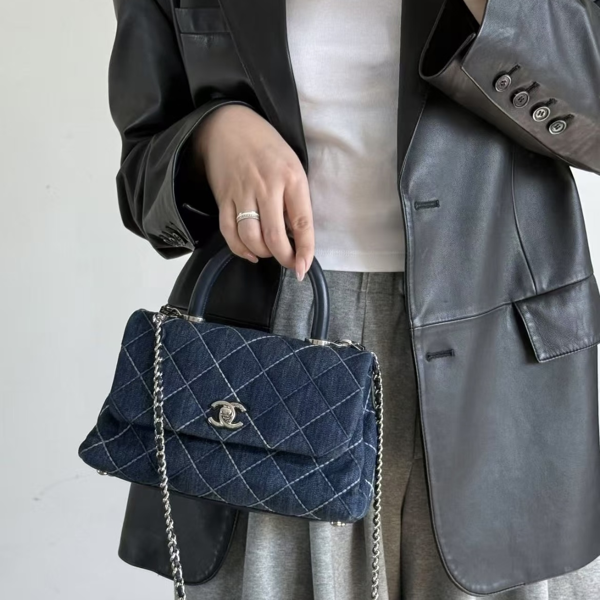 95新 Chanel/香奈儿 蔚蓝/cocohandle 小号 丹宁款手提包 27开 JM