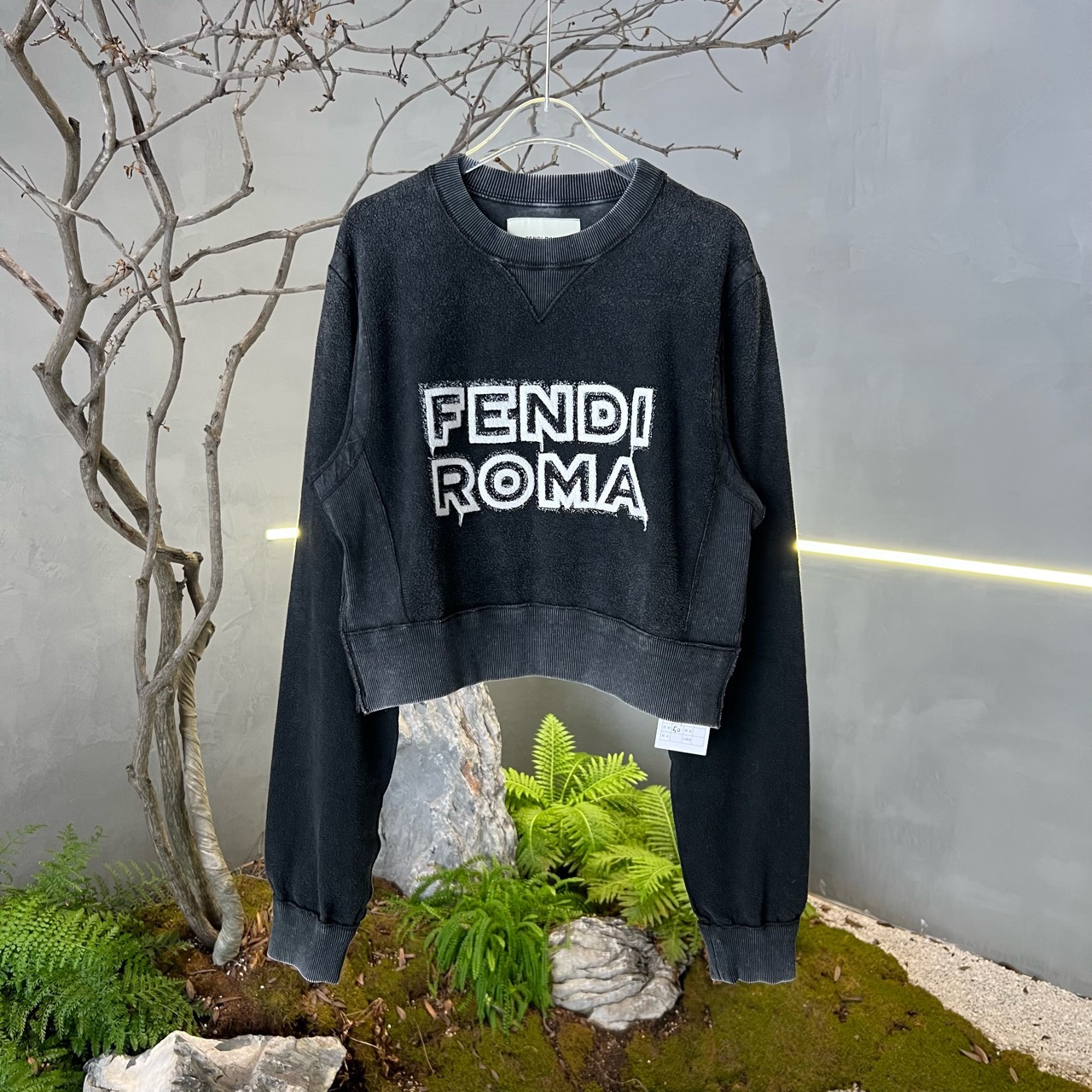 FENDI芬迪/241224/M码/字母刺绣圆领做旧卫衣/闲置新