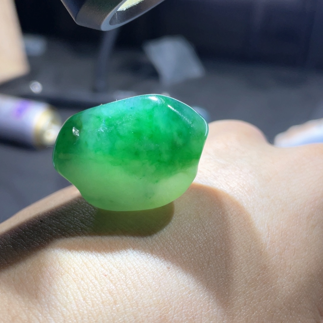 定制翡翠未镶嵌随行