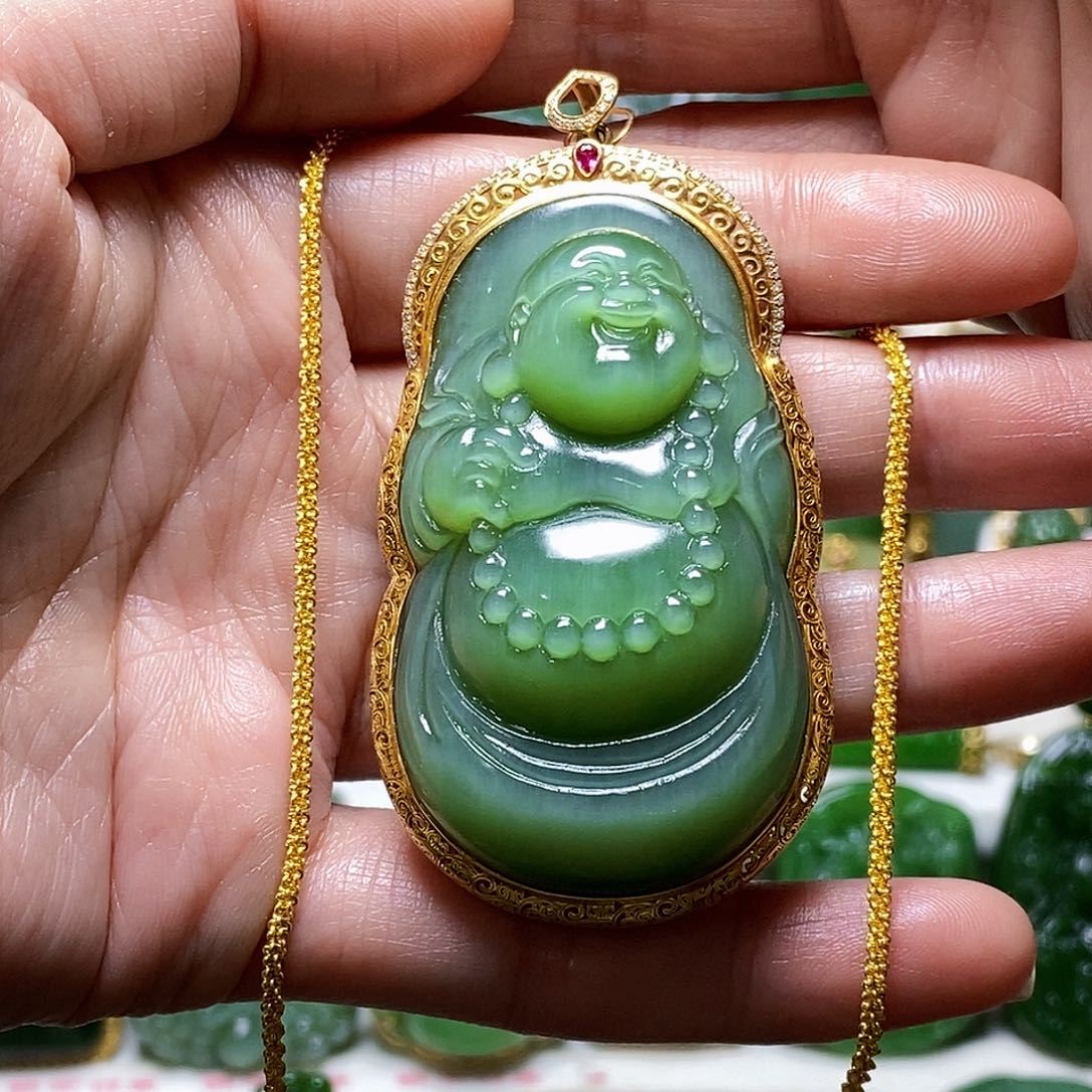 和田玉冰猫颈饰18K金镶嵌