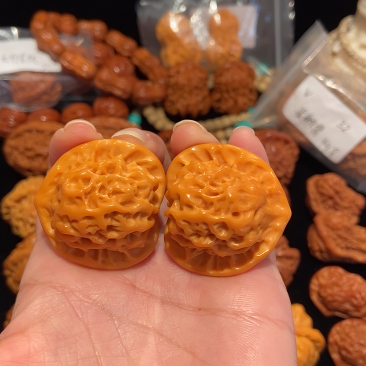 文玩核桃把件37瓷娃娃官印狮子头