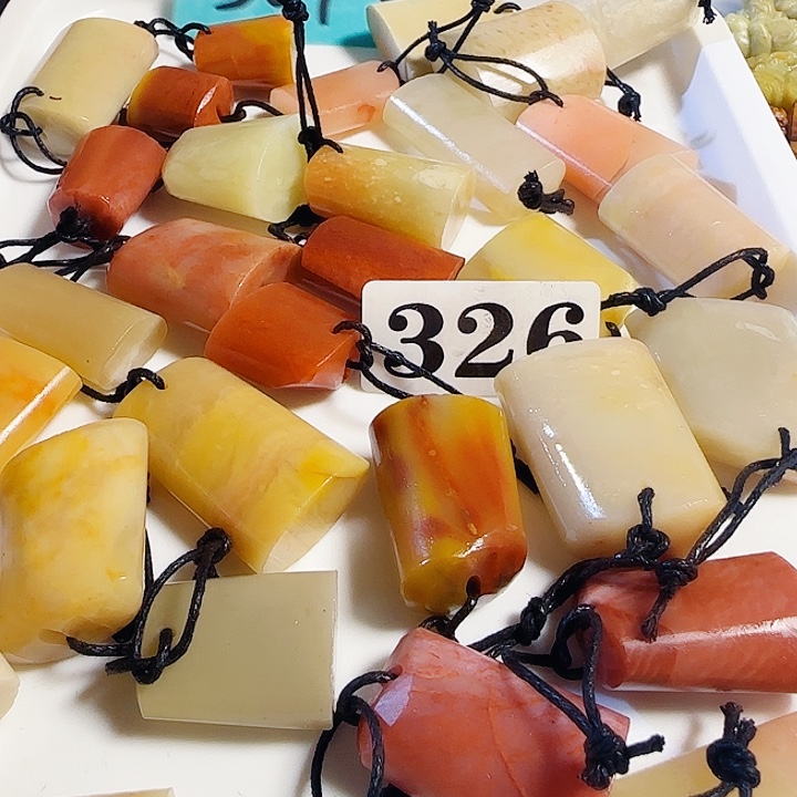 青田石印石老挝石椭圆随形印章30个88元，尺寸2-3多公分